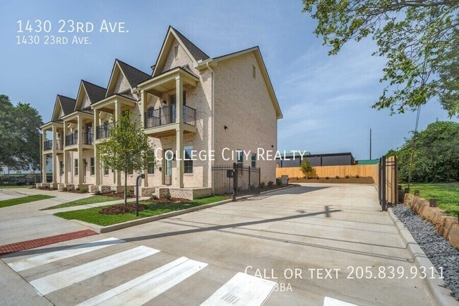 Building Photo - 1430 23rd Ave