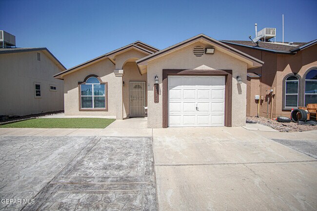 Foto del edificio - 3717 Tierra Zafiro Dr