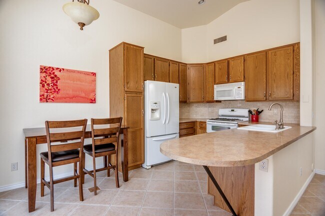 Foto del edificio - 6875 W Harrison St