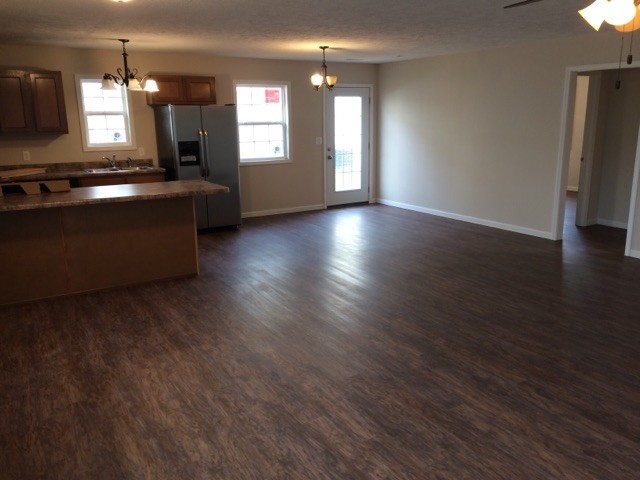 Building Photo - 106 S McVicker Dr