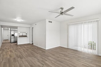 Building Photo - 6816 N 35th Ave