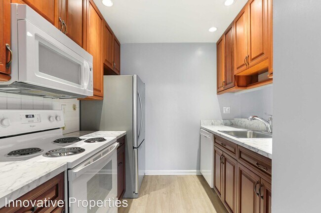 Building Photo - 2 br, 2 bath House - 1110 Castle Harbour #3D
