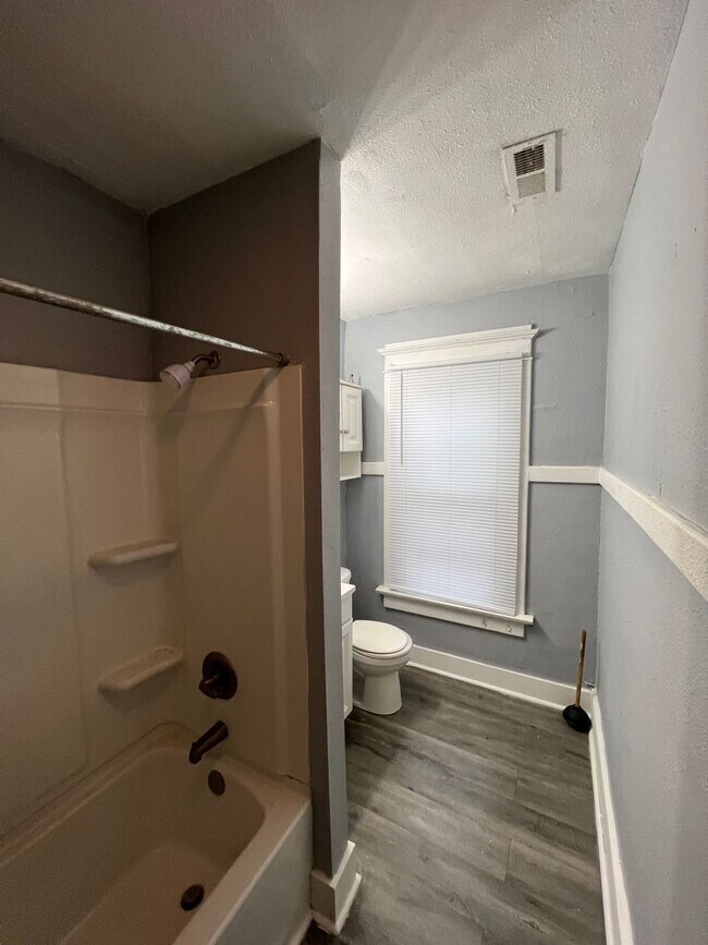 Foto del edificio - 2723 6th Ave