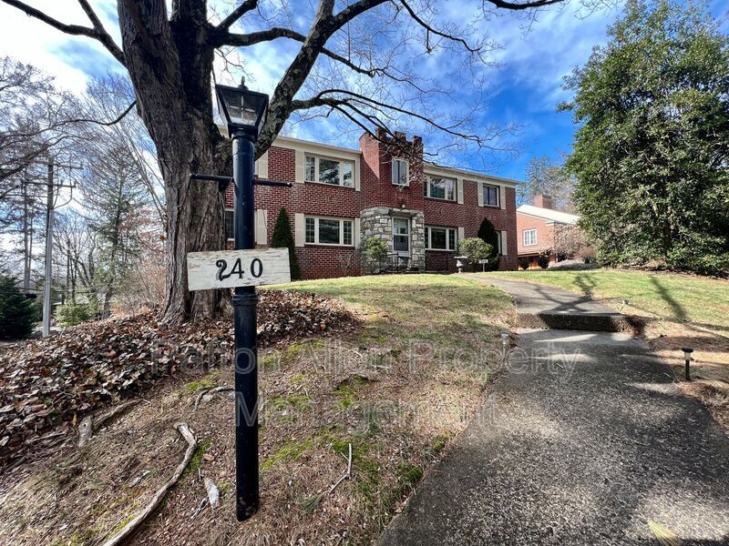 240 Kimberly Ave Unit Apt 1, Asheville, NC 28804 Condo for Rent in
