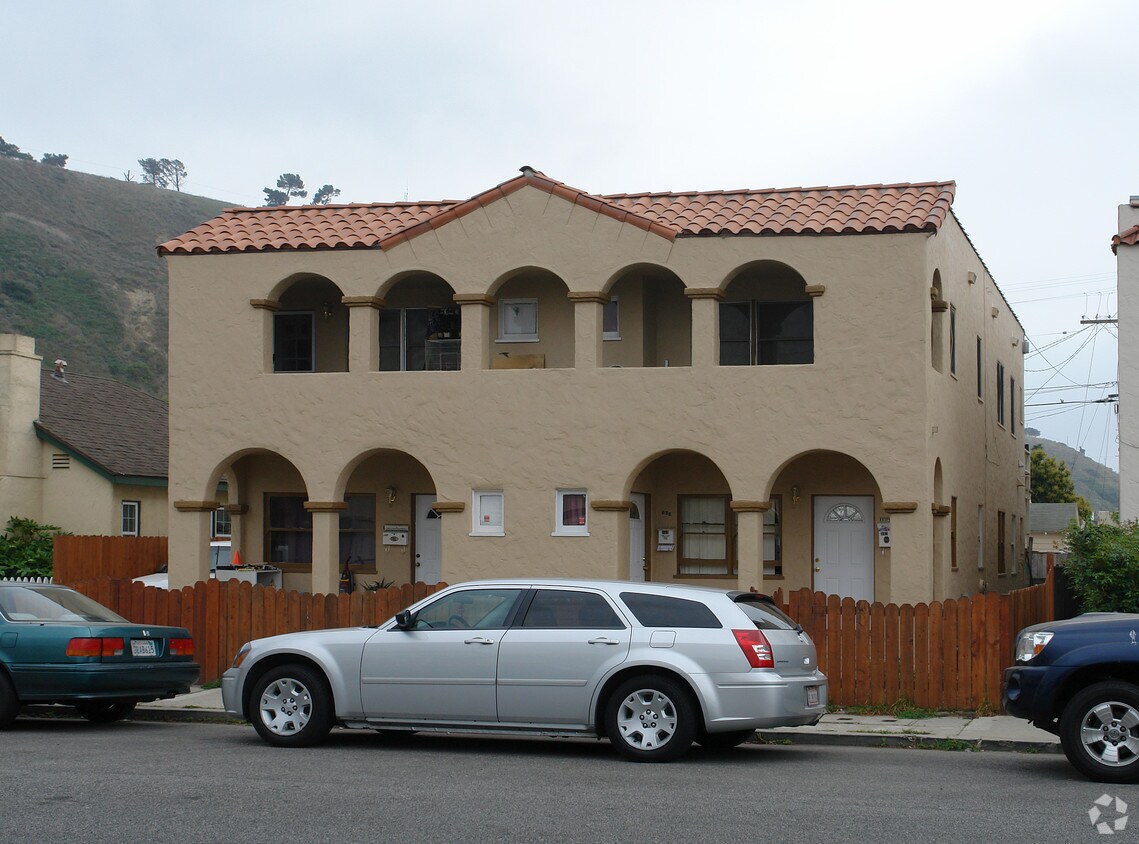 Primary Photo - 162-168 E Lewis St