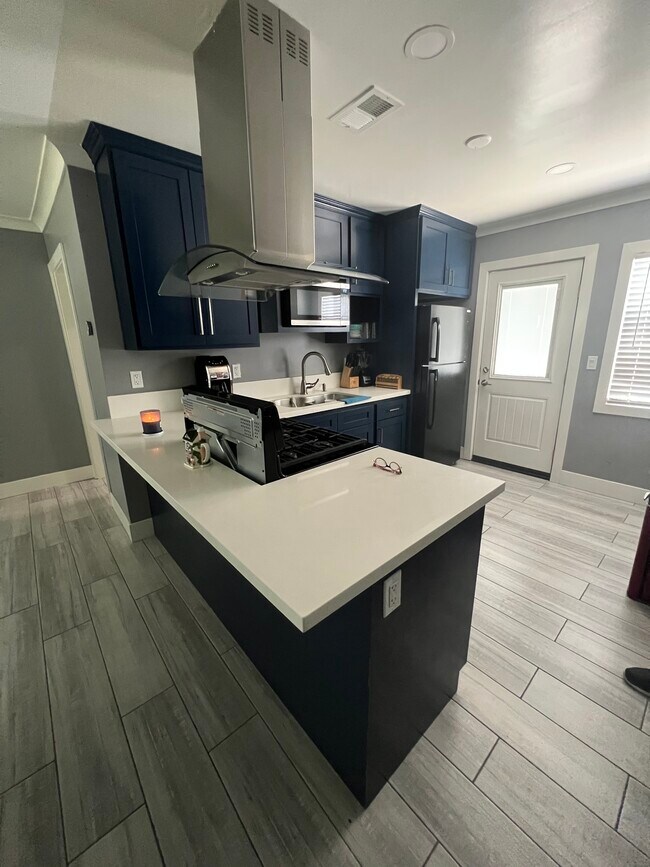 Building Photo - 5908 Camerino St