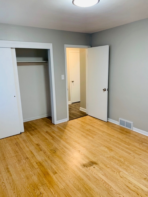Building Photo - 2731 W Elm Rd