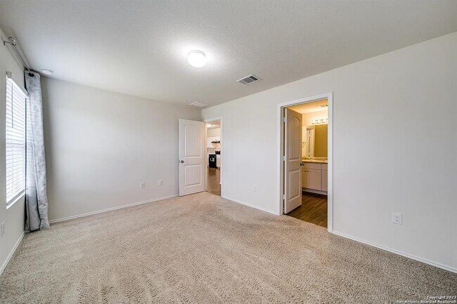 Building Photo - 509 Moonvine Way