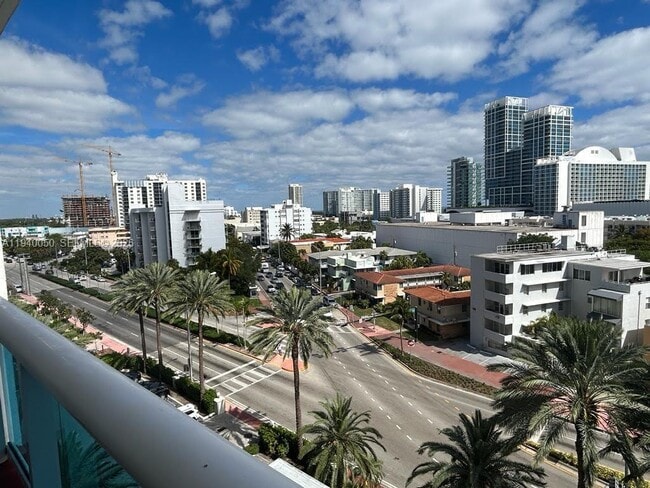 Foto del edificio - 6770 Indian Creek Dr