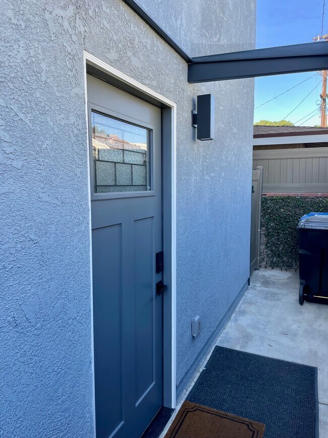 Foto del edificio - 1850 Lees Ave