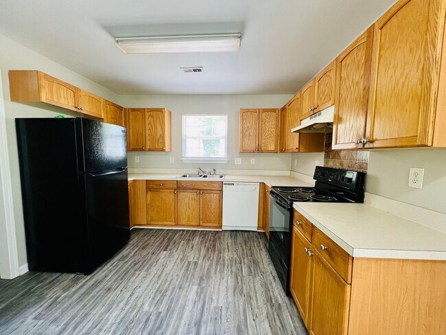 Foto del edificio - 3416 Kelsey Emma Ct