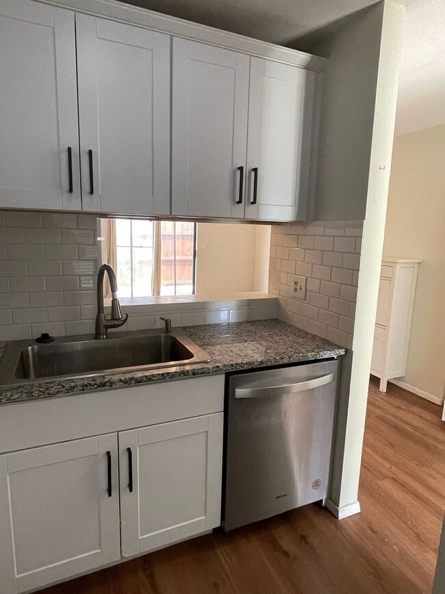 Photo - 730 W. Collins St. Apartment