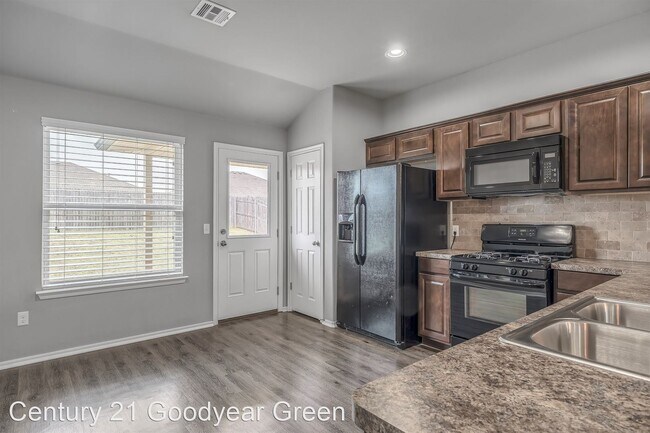 Foto del edificio - 3 br, 2 bath House - 11737 NW 135th Ter