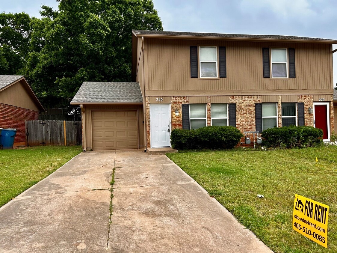 Photo - 225 N Smythe Ave (Edmond, OK)