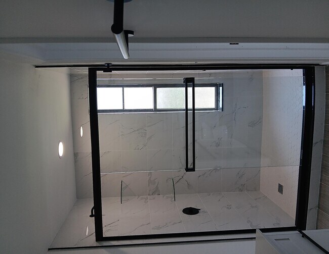 Foto del edificio - 9370 SW 8th St