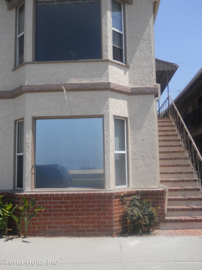 Building Photo - 5237 E Ocean Blvd