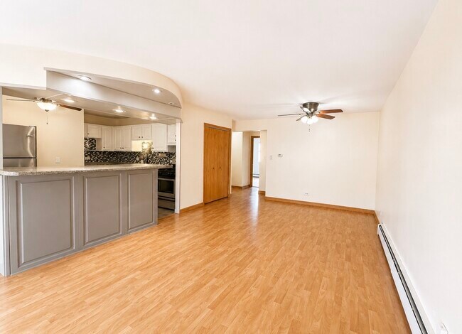 Foto del edificio - 5324 Waterbury Dr
