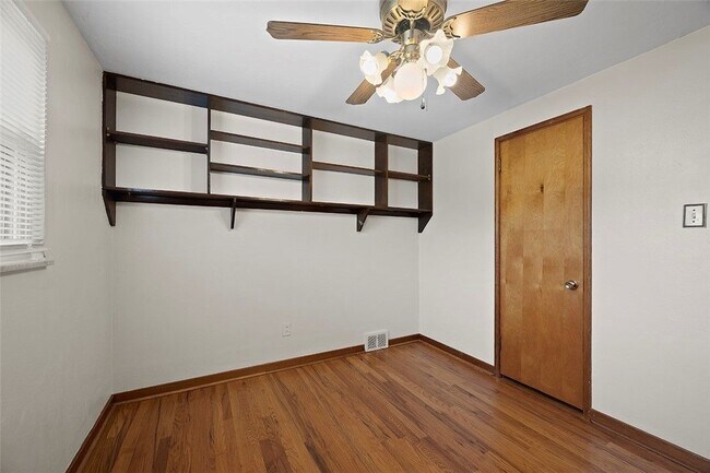 Building Photo - 3353 McRoberts Rd