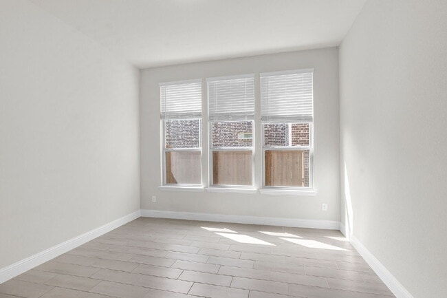 Building Photo - 7243 Crowell Ave