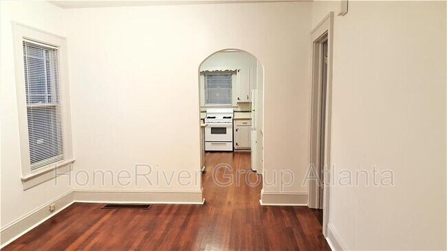Foto del edificio - 913 United Ave SE