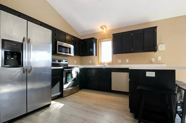 Building Photo - Beautiful 3 bedroom Single Family home in ...