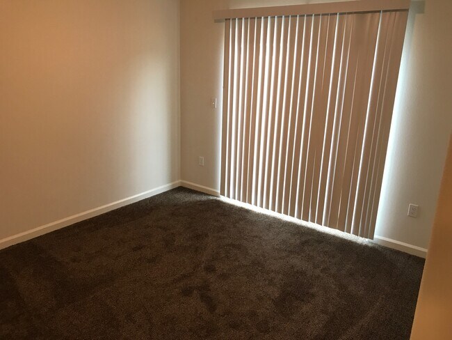 Foto del edificio - 3077 Bright St