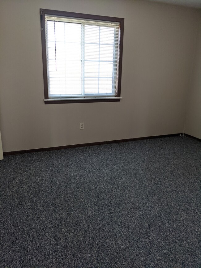 Building Photo - 164 Stadler Ct