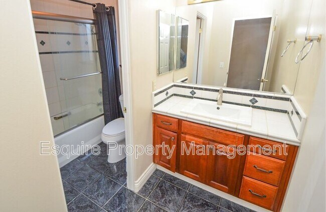 Foto del edificio - 9492 Darling Rd