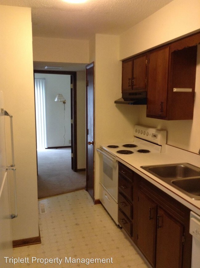 Building Photo - 3 br, 1.5 bath House - 1458 Truman Place