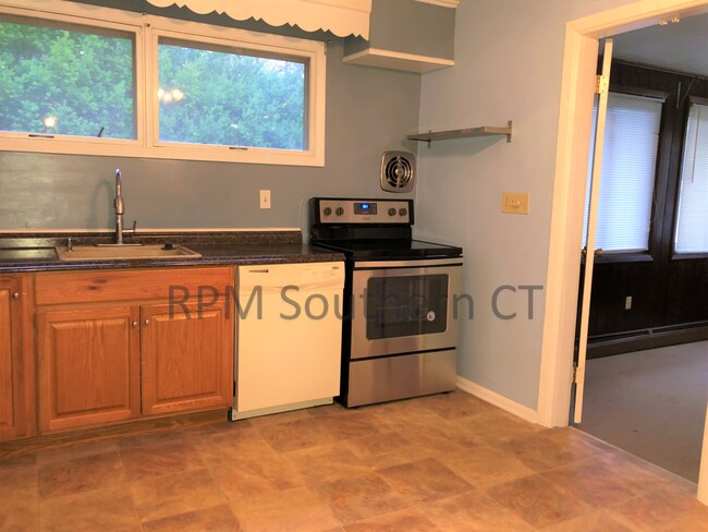 Foto del edificio - Westville Ranch | 3 Beds | 1.5 Baths