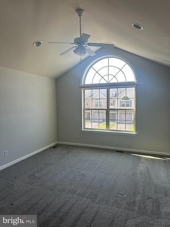 Building Photo - 250 Meriweather Dr