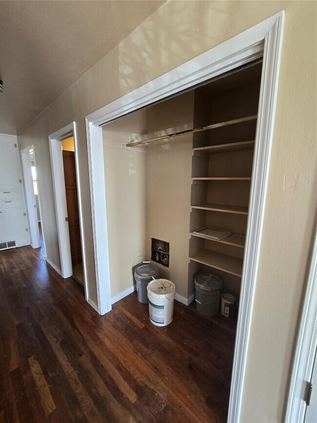 Foto del edificio - 1216 N Thomas St