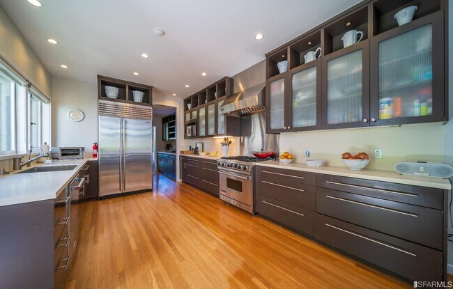 Foto del edificio - 3074 Pacific Ave