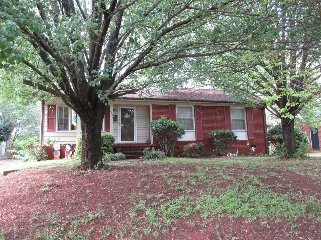 1627 Starbrook Drive Charlotte NC 28210 House Rental in Charlotte, NC