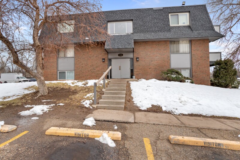Primary Photo - 230 E Highline Cir