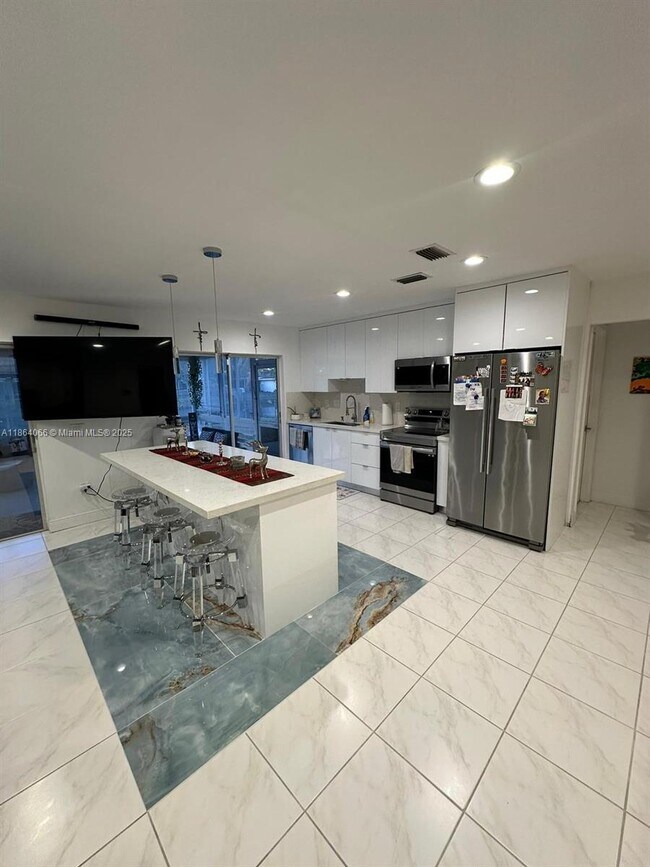 Foto del edificio - 9590 NW 24th Pl
