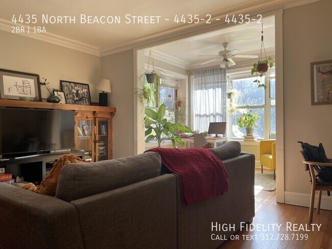 Foto del edificio - 4435 N Beacon St