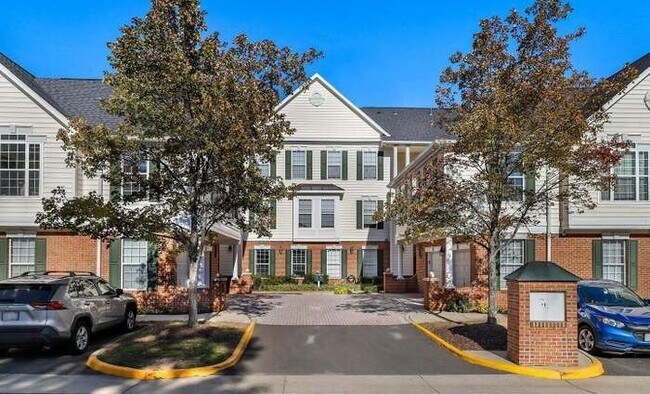 Photo - 25200 Lake Shore Square Apartment