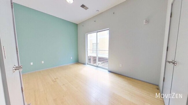 Building Photo - 295 McDonald Ave