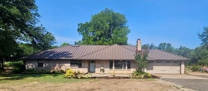Building Photo - 524 Sanders Rd
