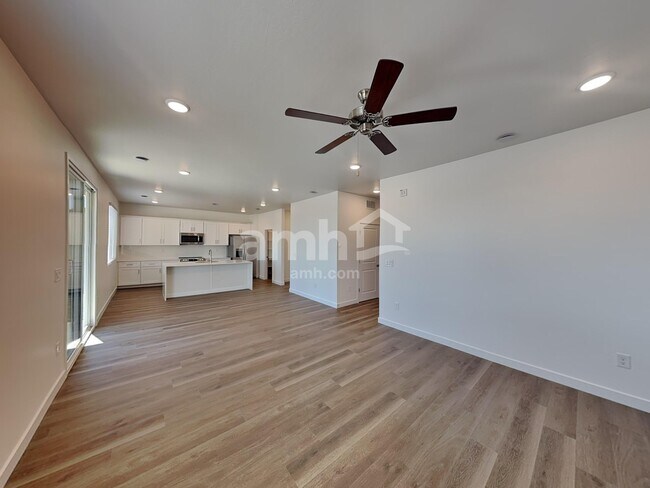 Building Photo - 4415 S 97th Dr