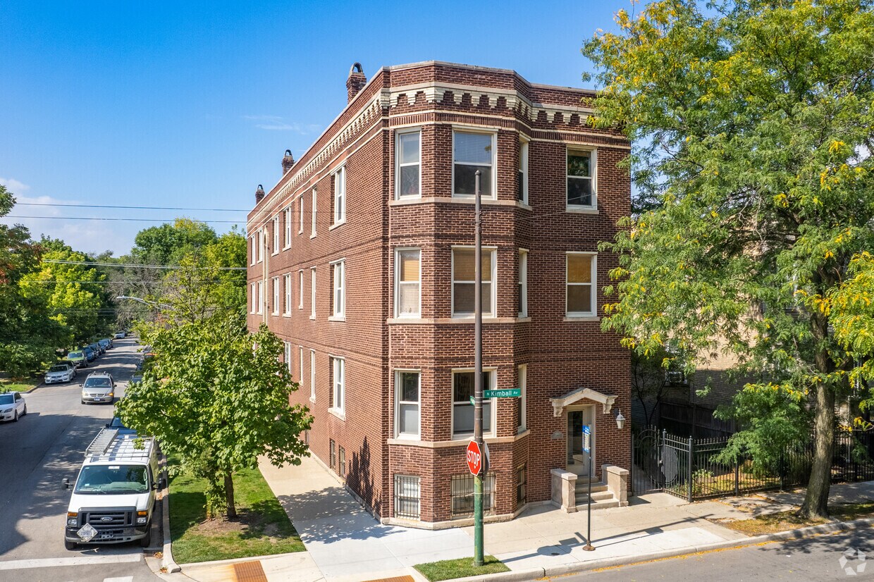 Foto del edificio - 2300 N Kimball Ave