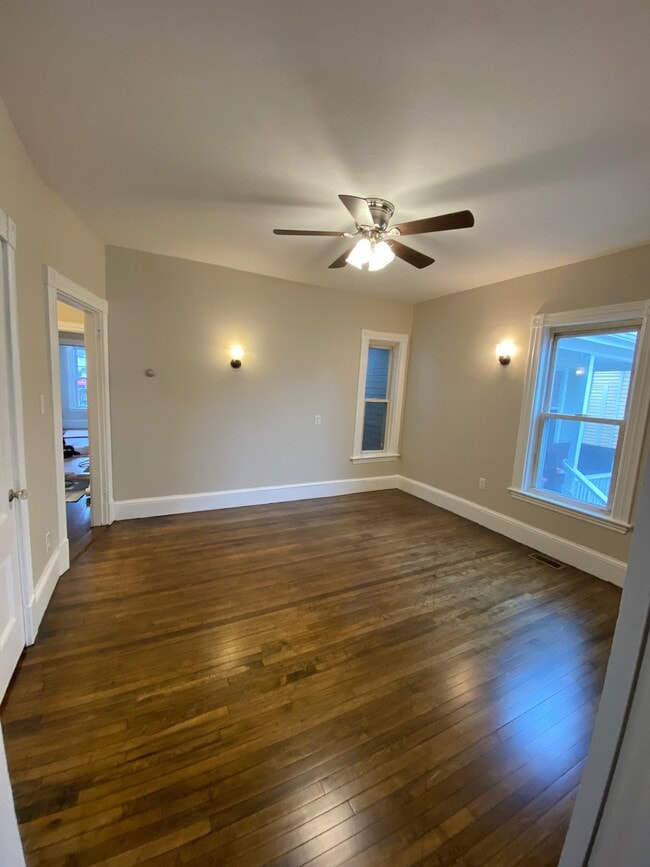 Foto del edificio - 19 Whitman Ave