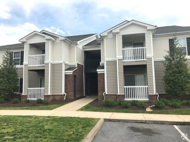 Building Photo - Crystal Chase Apartments- Join Our Waitlis...