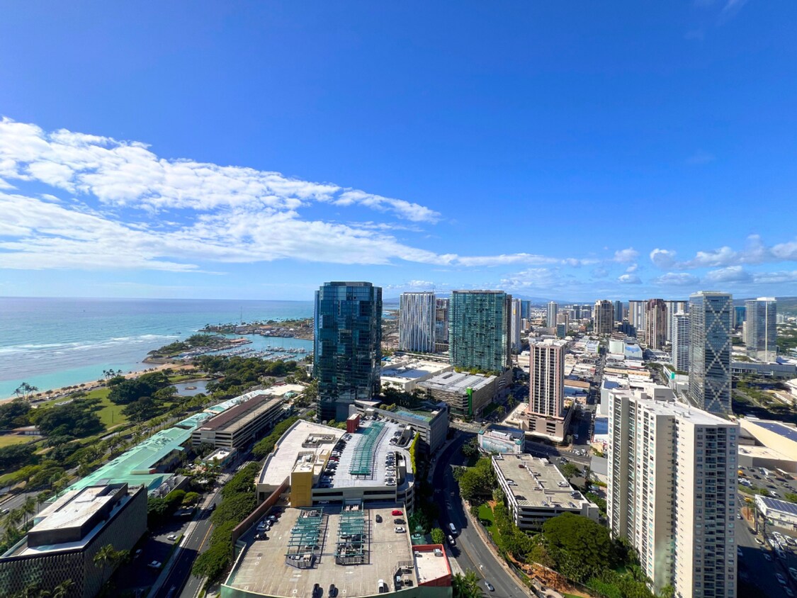 Primary Photo - Luxurious Living at Ko'olani