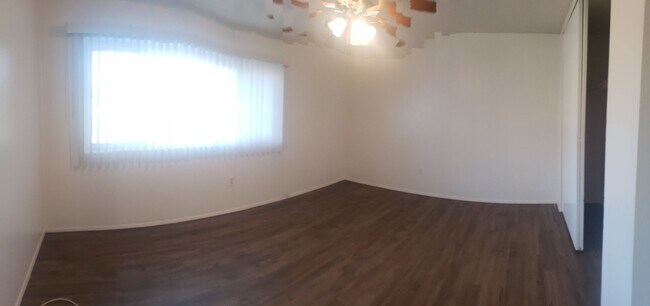 Building Photo - 8000 - Flying Dog Investments 11, LLC