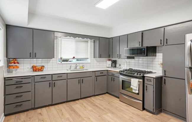 Foto del edificio - 836 Eldin Ave SE