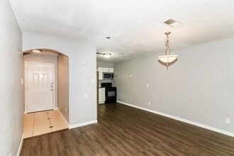 Building Photo - 1303 W Phillips St