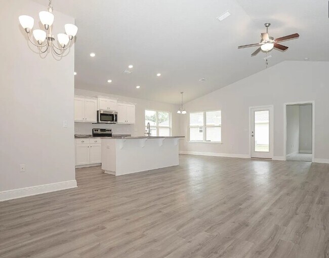 Building Photo - 1715 Leigh Lp