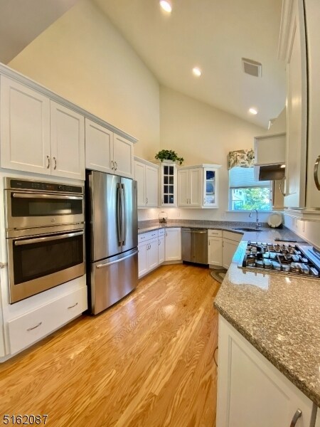 Building Photo - 44 Primrose Ln